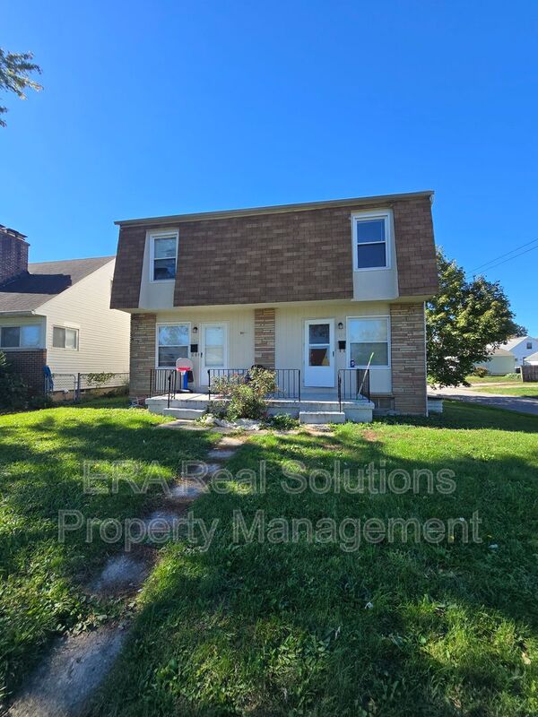 Columbus House: 847 S. Roys Ave.