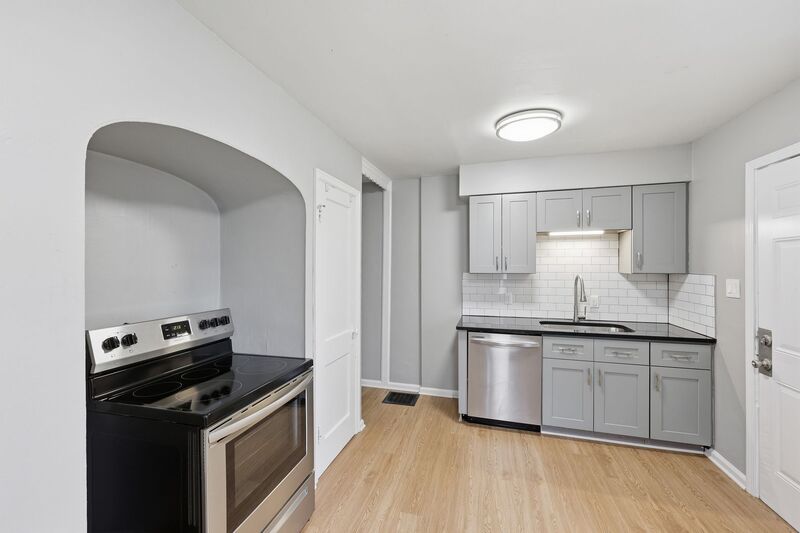 Columbus Condo: 735 E Mithoff Street