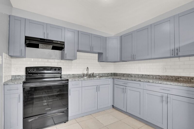 Fort Pierce House: 3104-3210 Louisiana Avenue
