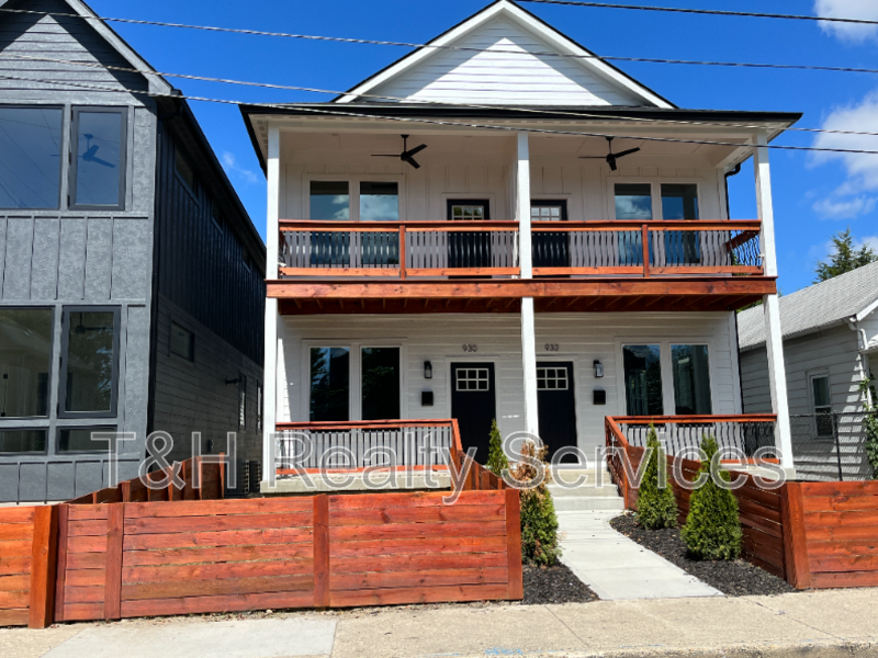 Indianapolis Condo: 930 Woodlawn Avenue