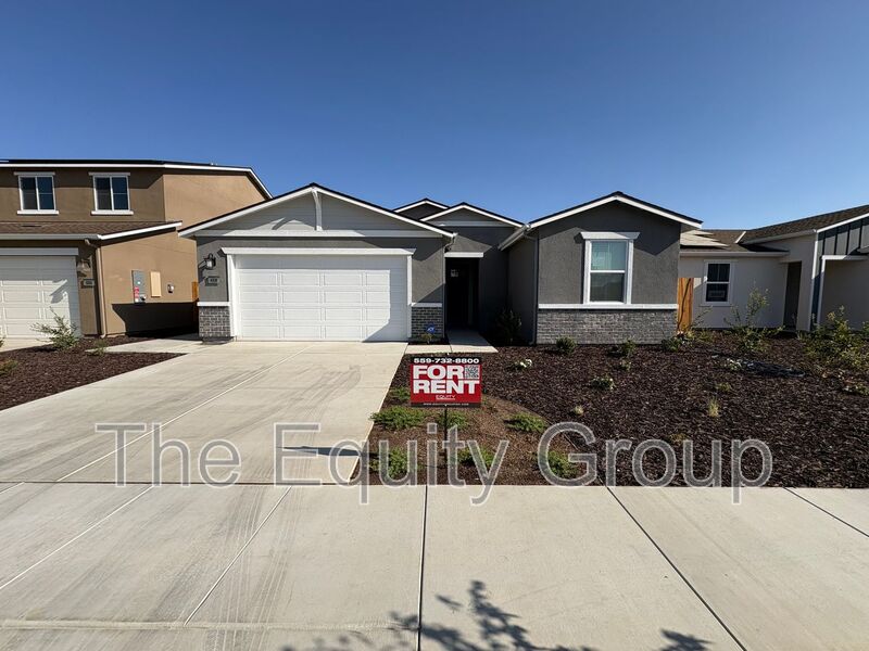 Visalia House: 4008 West Babcock