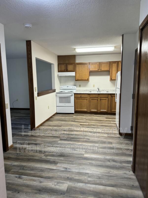 Request a Viewing for 1425 19th Avenue Southwest, Apt C2 Tenant Turner