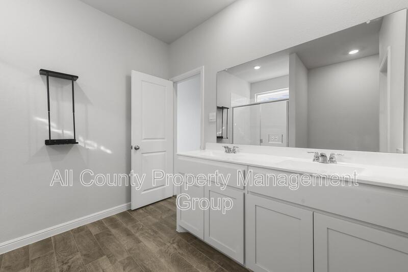 Main Rental Photo 15