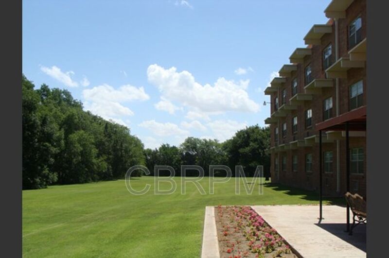 Lubbock House: 2601 York Ave