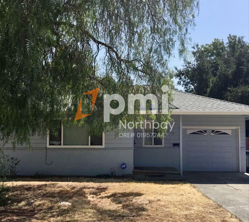 Fairfield House: 313 E Bell Ave