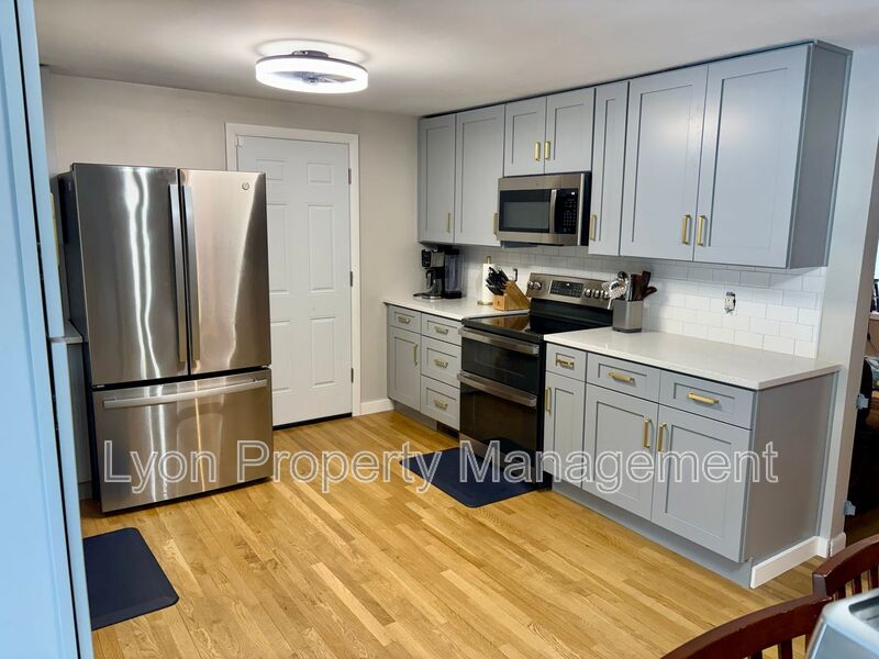 Riverside House: 128 Thurston Street