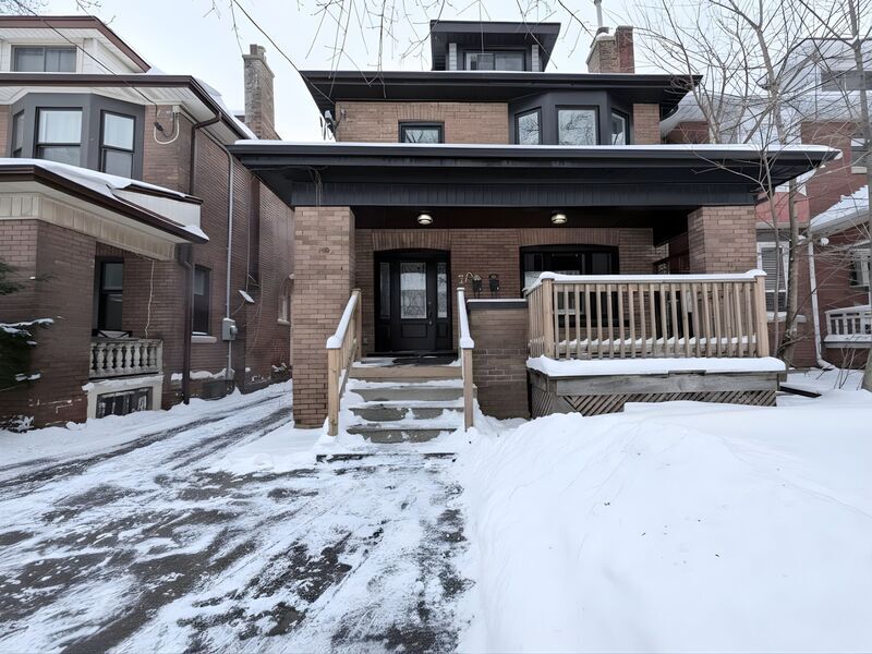 Hamilton Condo: 27 Melrose ave S