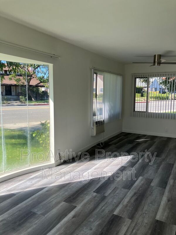 Alhambra House: 320-A N Atlantic Blvd