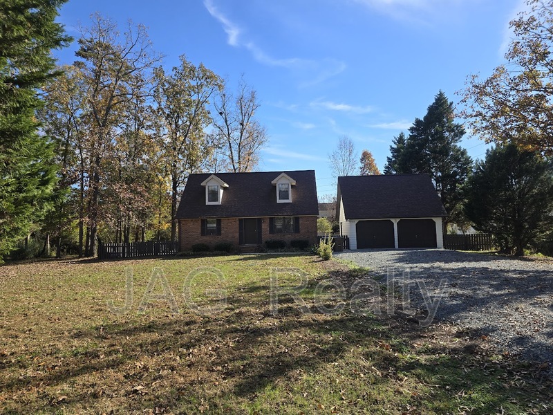 Indian Trail House: 4904 West Street