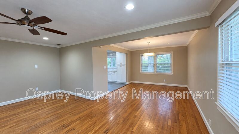 Beautifully Renovated 3-Bedroom Home in Virginia Beach! - Photo 12