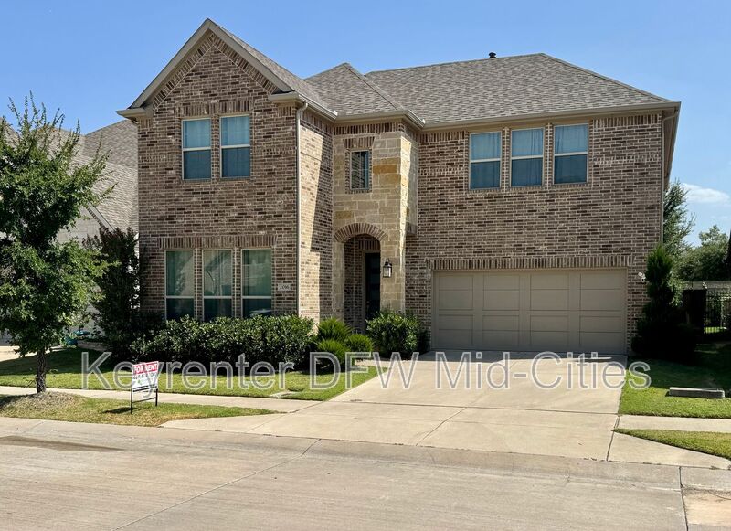 Irving House: 2016 Remington Drive