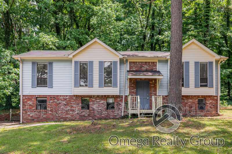 Pinson House: 6304 Stonehaven Ln