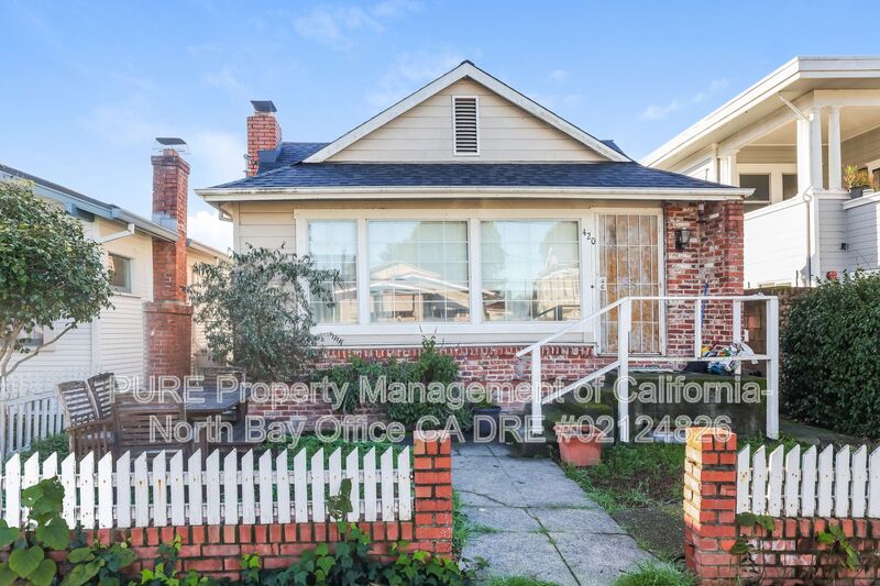 Santa Rosa Condo: 420 Carrillo Street