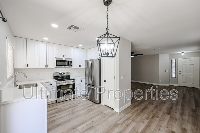 Surprise House: 15008 W Ventura St
