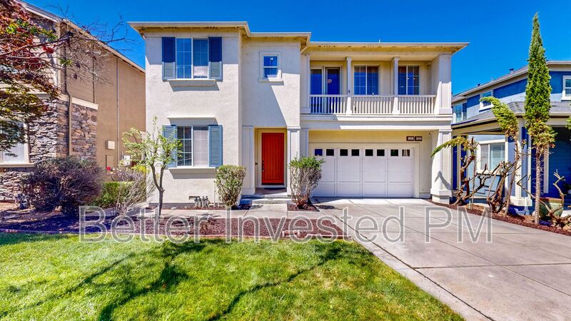 Santa Rosa House: 1221 Castellana Ln