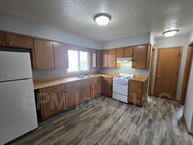 Waterloo House: 811 West 3rd Street #8