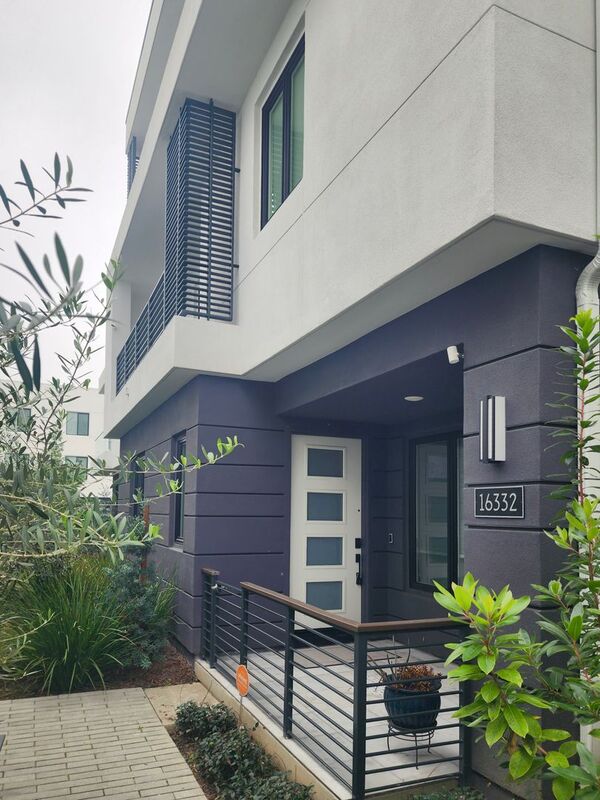 Tustin House: 16332 Dawn Way