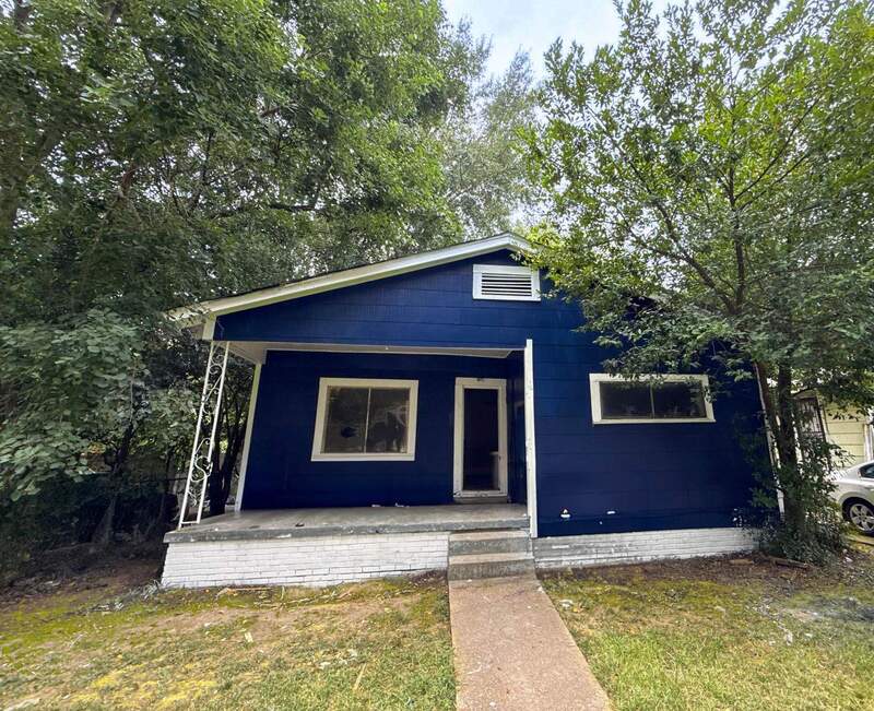 Jackson House: 2237 Mobile Avenue