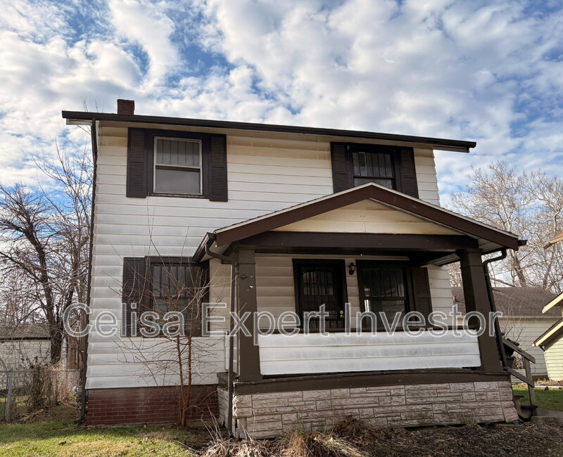 Fort Wayne House: 227 West Darrow Avenue