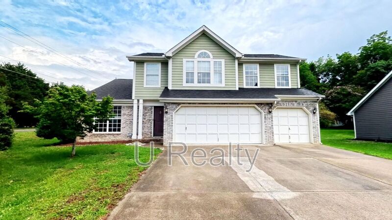 Matthews House: 3010 Williams Station Rd