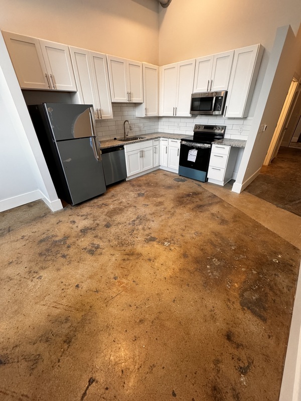 Hopewell House: 101 s main st