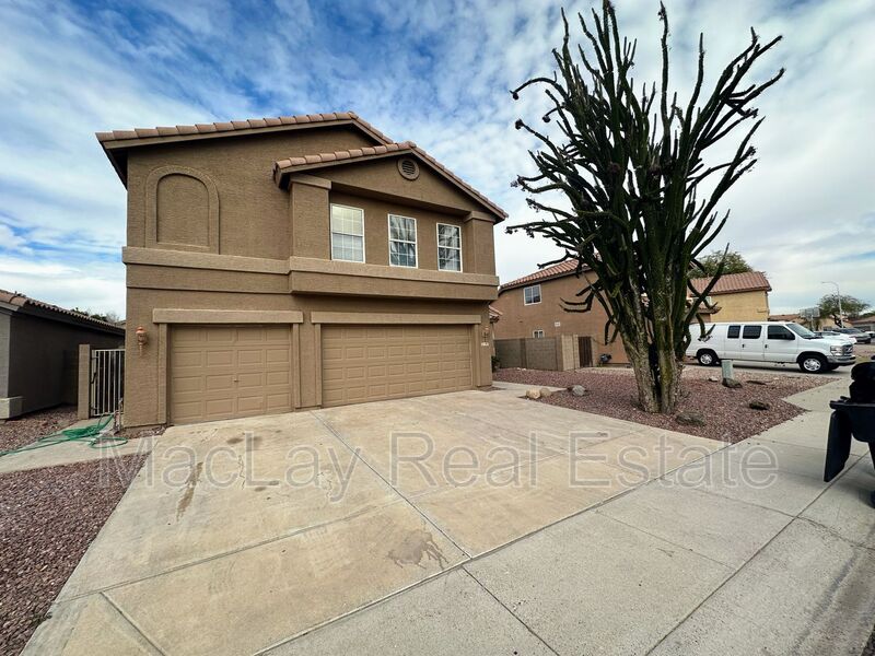 Chandler House: 1392 W. Morelos St.