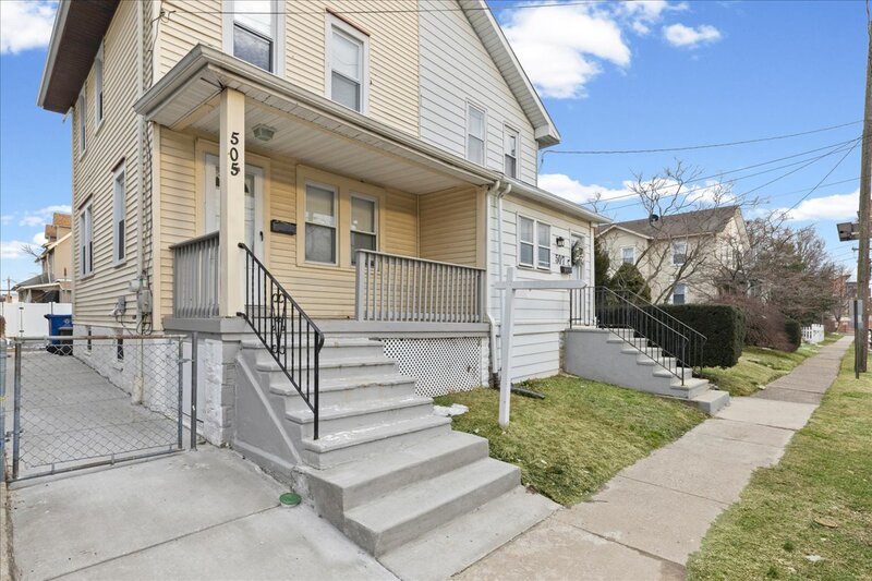 Burlington House: 505 Wood Street