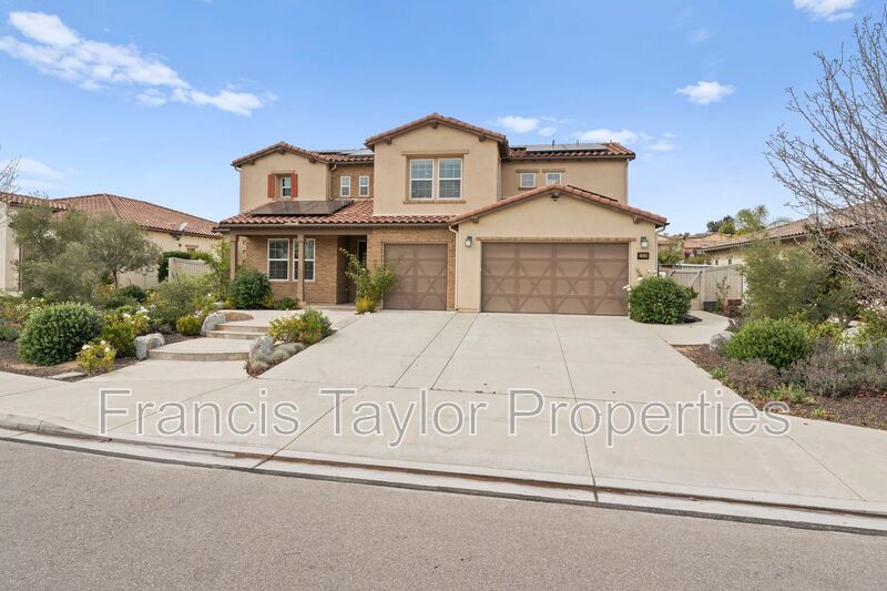 Escondido House: 1243 McGeary Road