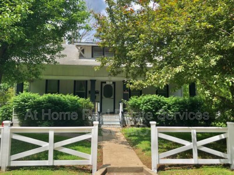 Springfield Condo: 635 S Main