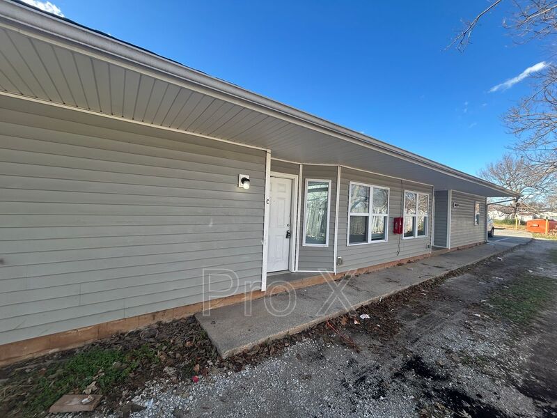 Springdale Condo: 405 Park St.