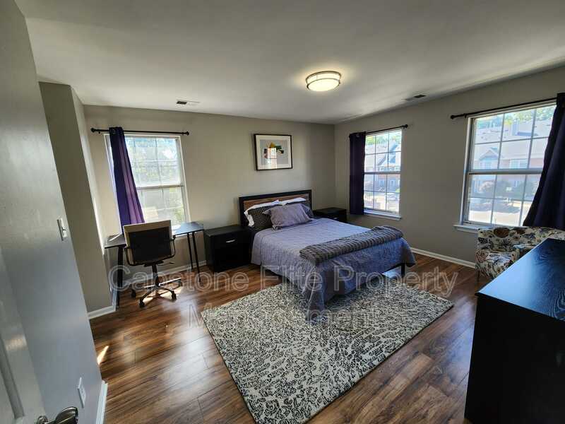 Newark Condo: 37 Howard Court