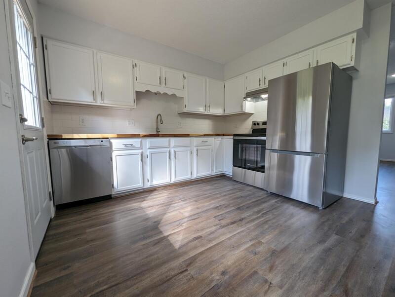 Pella Condo: 1209 Boone Street - 1/2
