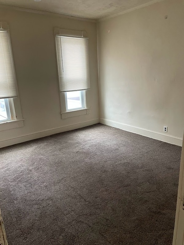 Clinton Condo: 701 South Bluff Boulevard - 4