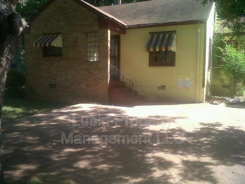 Memphis House: 1866 Valley Blvd