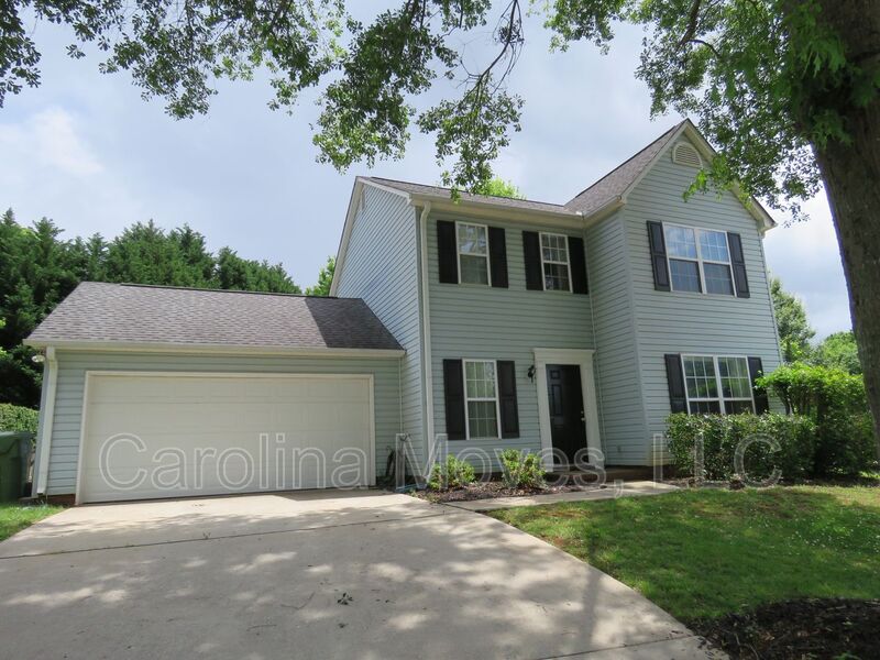 Greer House: 9 Ivy Spring Drive