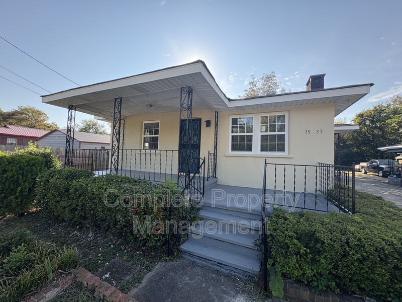 Birmingham House: 3533 Jefferson Avenue Southwest