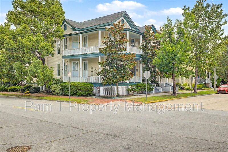 Savannah Condo: 402 E Park Ave