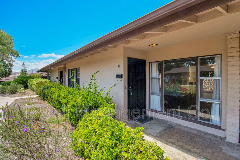 La Mesa Condo: 9320 Earl St