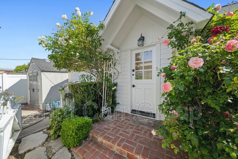 Costa Mesa Condo: 220 Monte Vista Ave