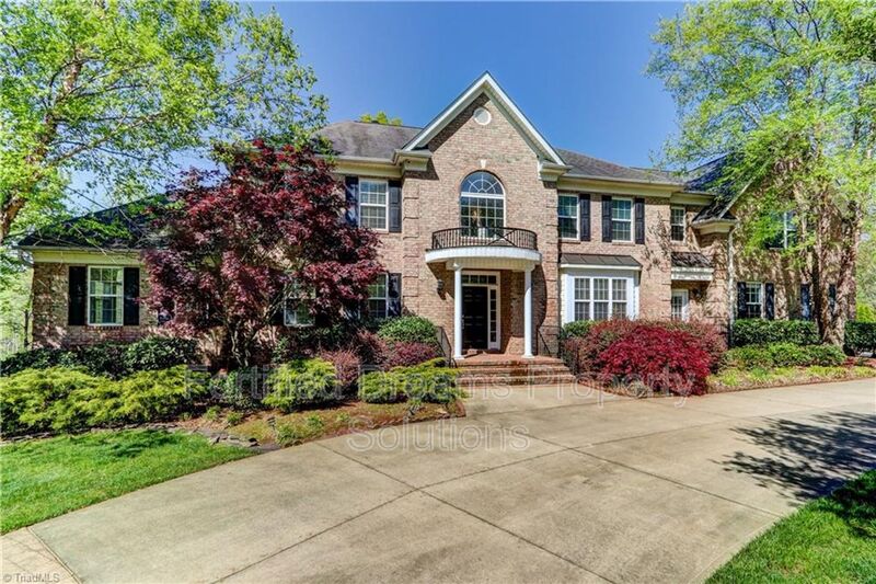 Oak Ridge House: 6421 Ashton Park Drive