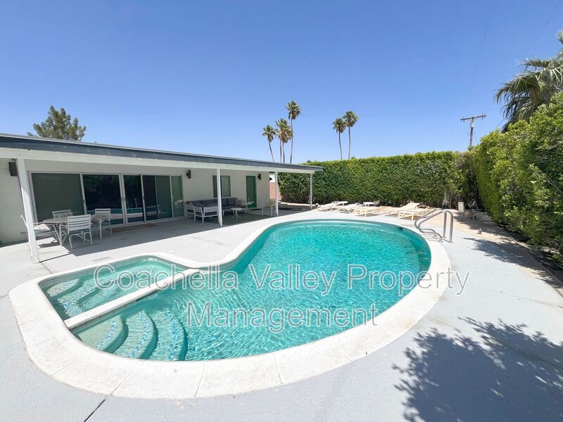 Palm Springs House: 2719 E Ventura Road