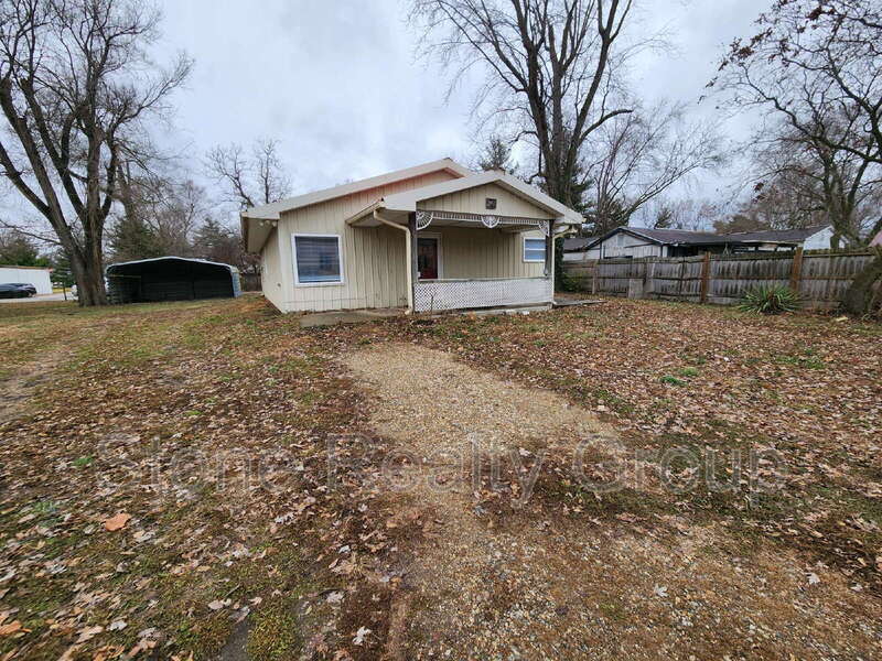 Terre Haute House: 2955 S 13 1/2 Street