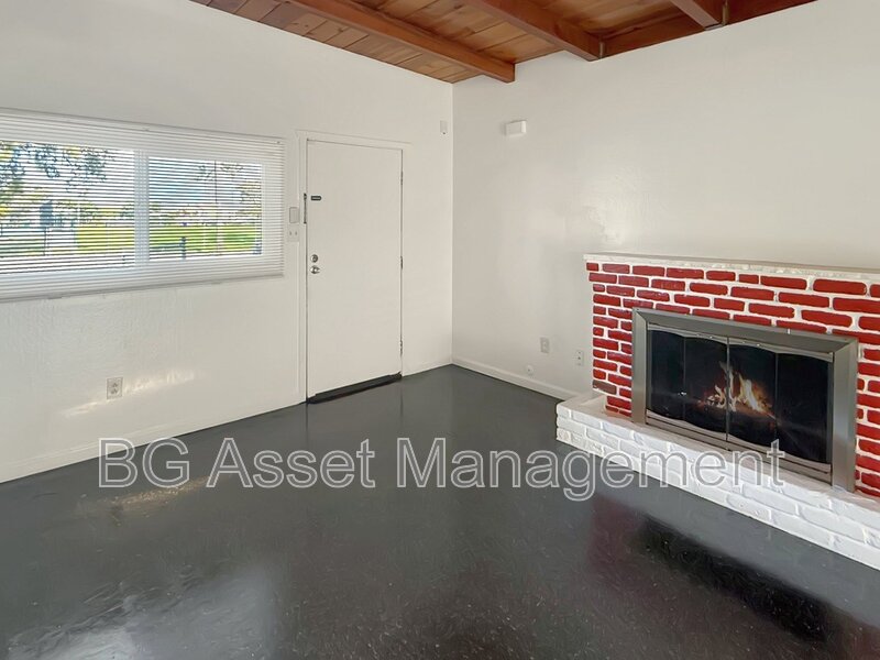 Richmond House: 1526 Visalia Avenue