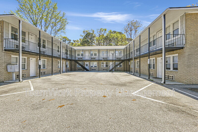 Charleston Condo: 2107 Rondo Street