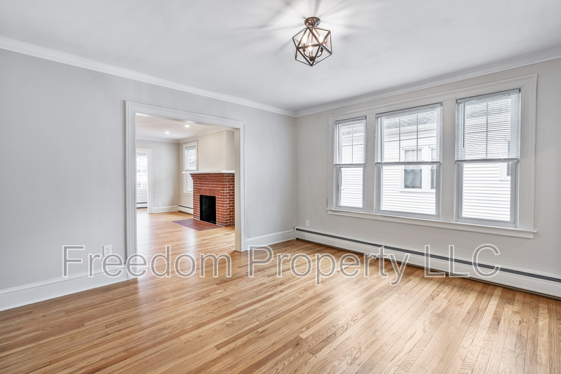 West Hartford Condo: 9 Bretton Road