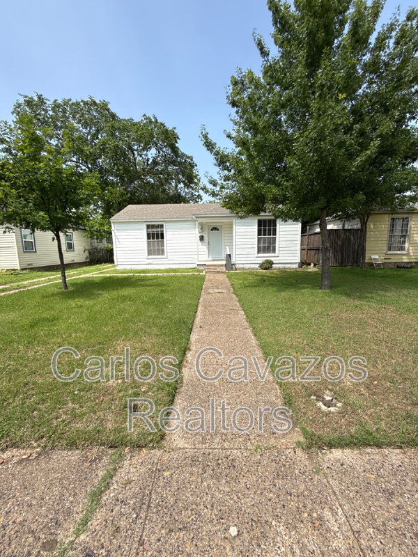 Dallas House: 1607 McAdams Avenue