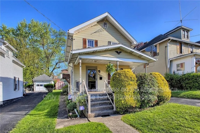 Jeannette House: 411 Lafferty St