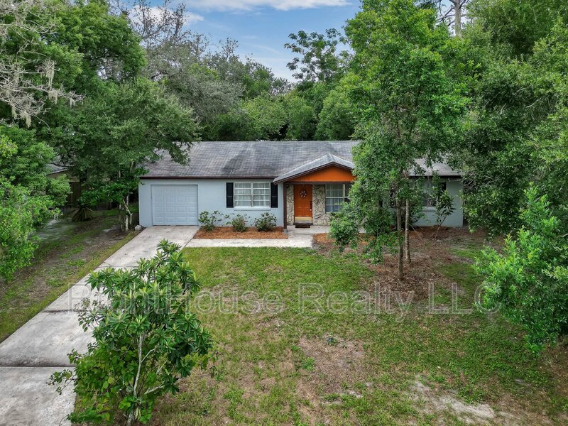 Sanford House: 111 Ventura Drive