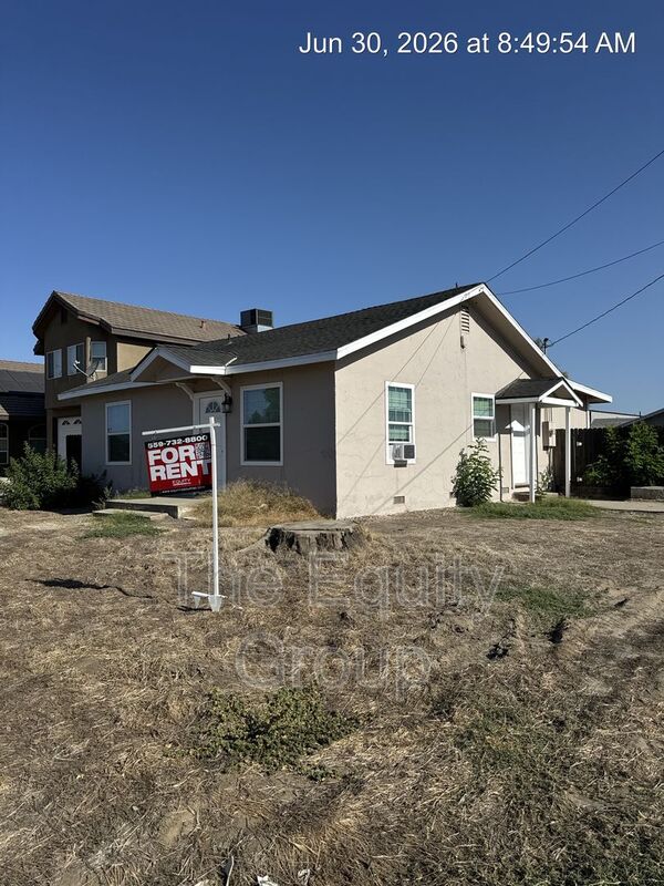 Visalia Condo: 1104 E. K Avenue