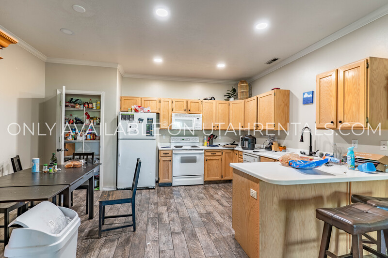 Provo House: 331 Belmont Pl Unit 334